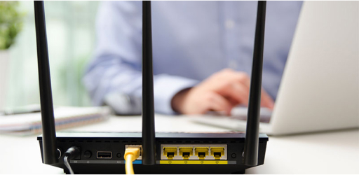 Installation de switches professionnels dans une baie informatique